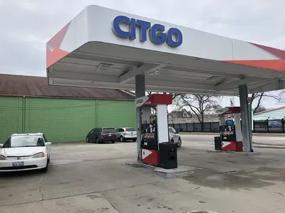 Oak Park Auto Repair & Gas Station