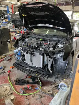 HR Auto Body