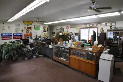 Dave's Garage, Inc.
