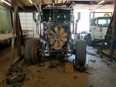 Wayne's Frame & Body