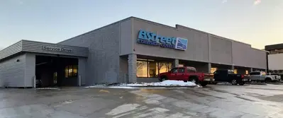 B Street Collision Center - Overland Park