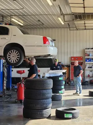 Carl's Auto Care & Towing