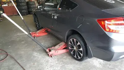 Gene's Tire