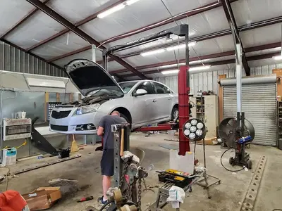 Rocky's Body Shop Llc