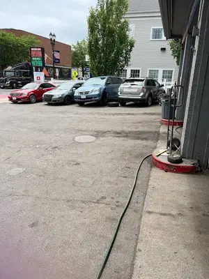 Broadway Gas & Auto Service