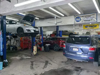 Grey Patti Auto Repair
