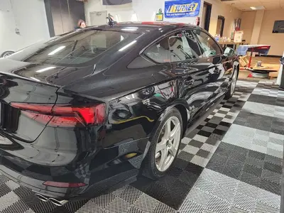 Hollis Auto Body