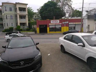 Tenares Auto Repair