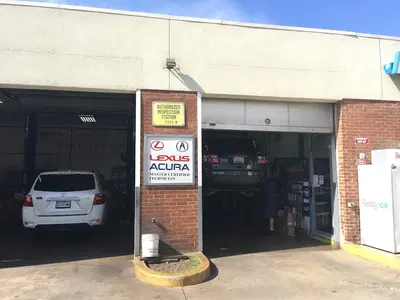 Lee's Auto Care