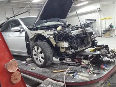 WOW AUTO BODY & PAINT
