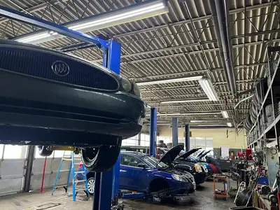 8 Mile Auto Center-Brakes & Mufflers