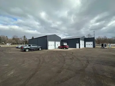 Tripp’s Collision - East Lansing