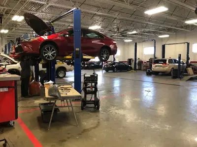 Serra Toyota Saginaw Service Center