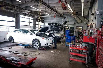 PARAMOUNT AUTO SERVICE