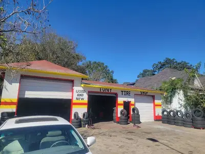 RABBIT' TOWN TIRE SHOP