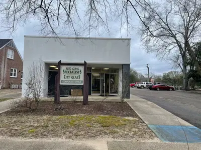 Auto Glass Specialist