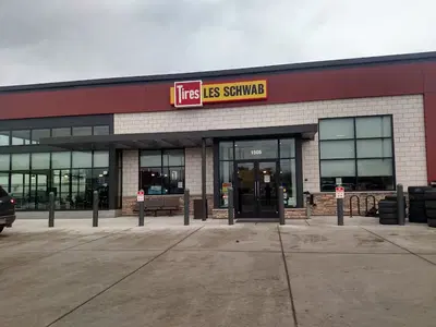 Les Schwab Tire Center