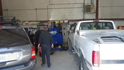 Glenn's Service Center