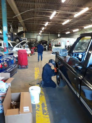 Molinas Auto Repair & Body Shop