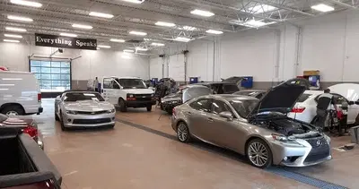 Hendrick Collision and Pre-Owned Center Hickory
