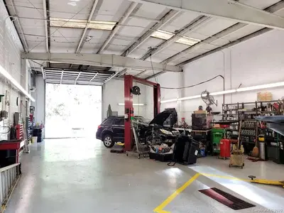 Elk Mountain Motors