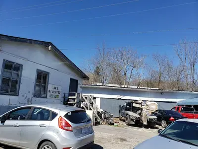 Los Compadres Auto Repair