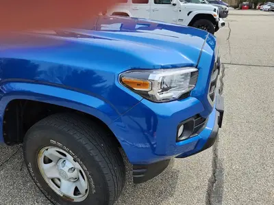 Henry's Collision Center