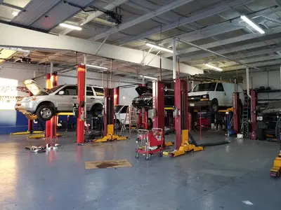 Robalino's Auto Center