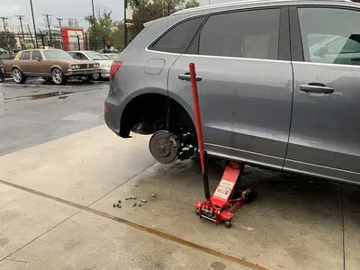 Vavi's Tire Shop