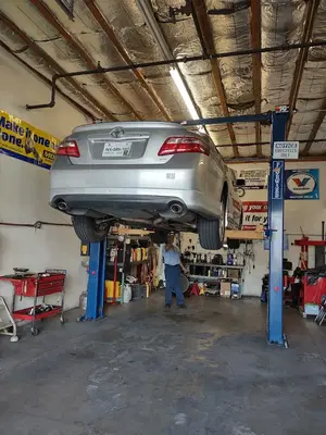 702's Garage