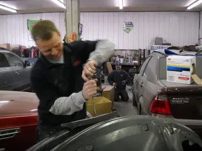 Primeaus Auto Body Inc