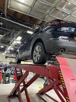 Sam's Auto Body Shop