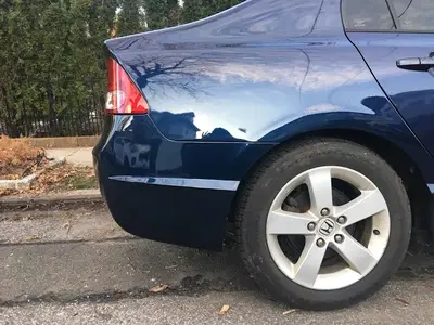 Dee's Auto Body