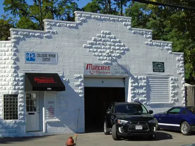 Mancini's Auto Body