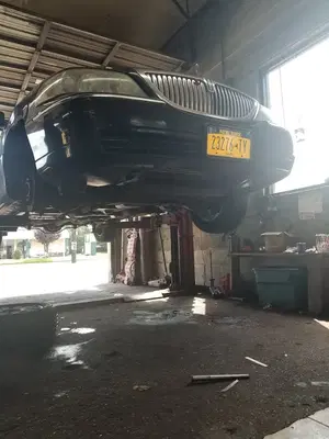 V & C Auto Center