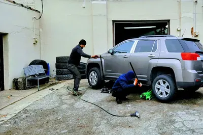 FLAT TIRE AUTO SERVICE
