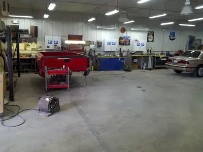 Little Giant Body & Paint