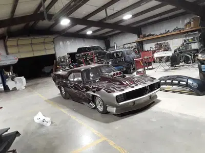 Carl's Auto Body