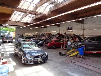 A & M Autobody Collision Repair Center