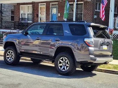 M & R Auto Center