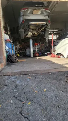 Vang Auto LLC