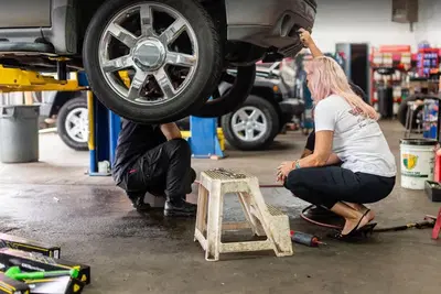Minnie's Auto Repair