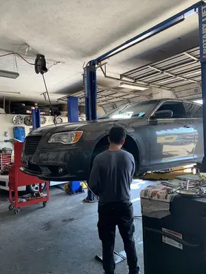 Hugo's Tire Shop