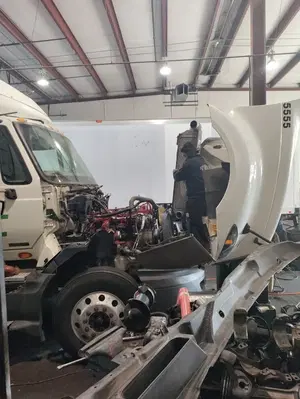 EAGLE TIRES & TRUCK TRAILER REPAIR