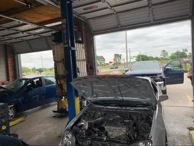ULTIMATE AUTO REPAIR