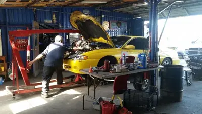 Cruz-N-Carz
