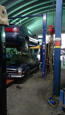 Big Bob's Garage