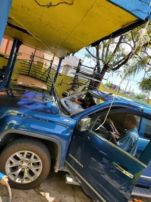H Rodriguez Auto Glass