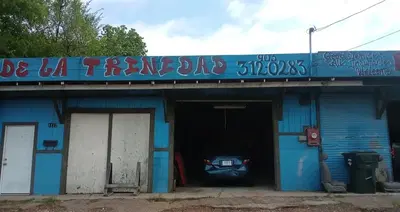 Delatrinidad Auto Body Shop