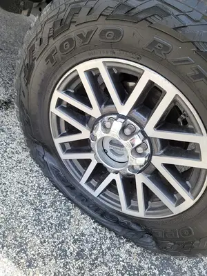 F & J AUTO SERVICE